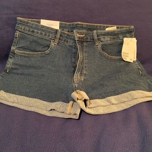 H&M Regular Waist Jean Shorts Size 10 Women's